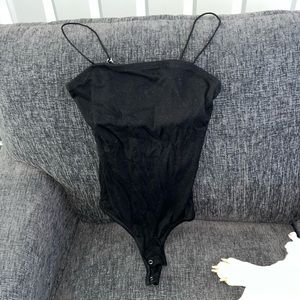 🐝Hollister bodysuit